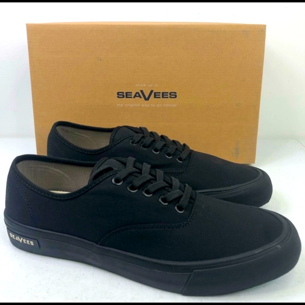 BRAND NEW - SeaVees sneakers $30